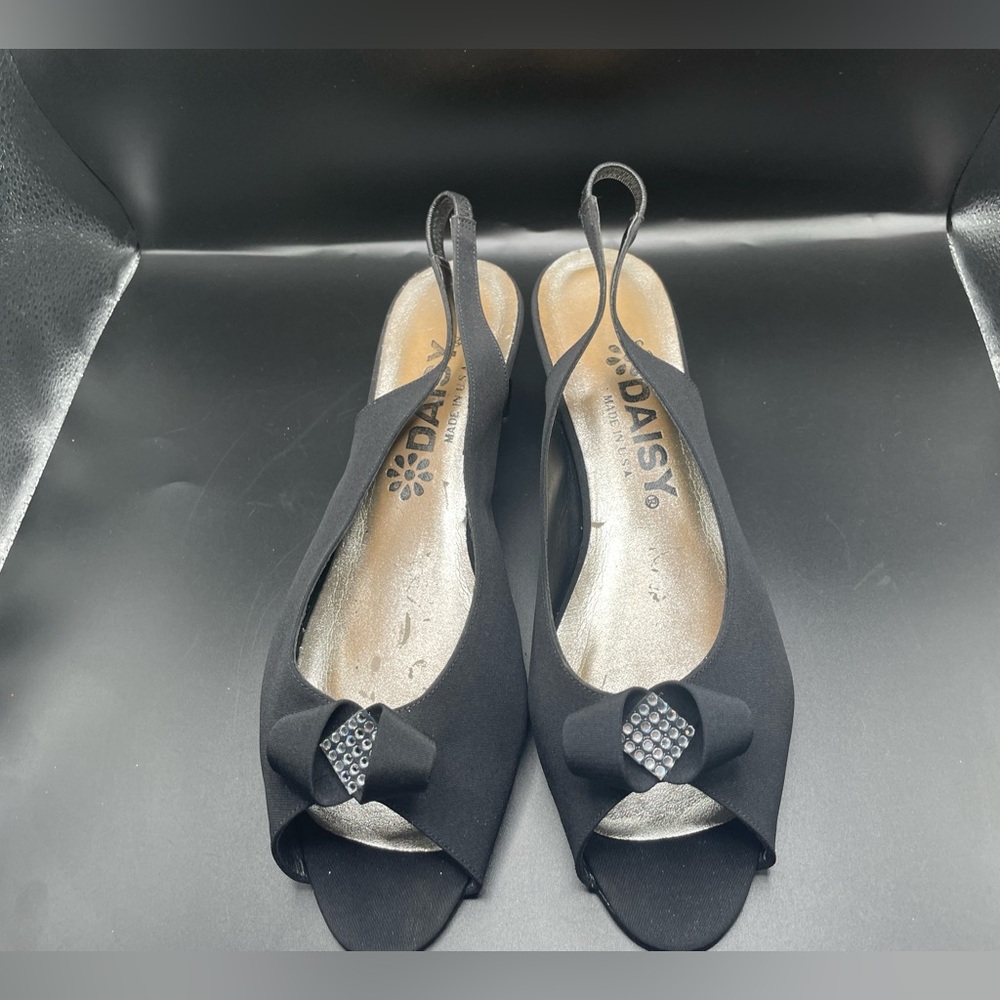 Daisy open toe black leather shoes